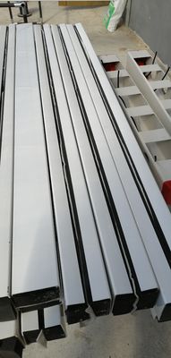 La agricultura hidropónica vertical de Zipgrow Towergarden es fácil de operar